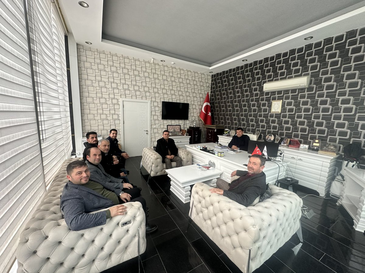 cagataycalisi's tweet photo. İl Başkan Yardımcımız Aksu Koordinatörümüz Varol Astarcıoğlu İle Birlikte Belediye Başkan A.Adayımız Emin Bal’ı Ofisinde Ziyaret Ettik..

@avmustafakose 
@alicetin_07 
@Varolkuyum 
@EminBAL07 

#YenidenAksu https://t.co/3RZWUhOV3P