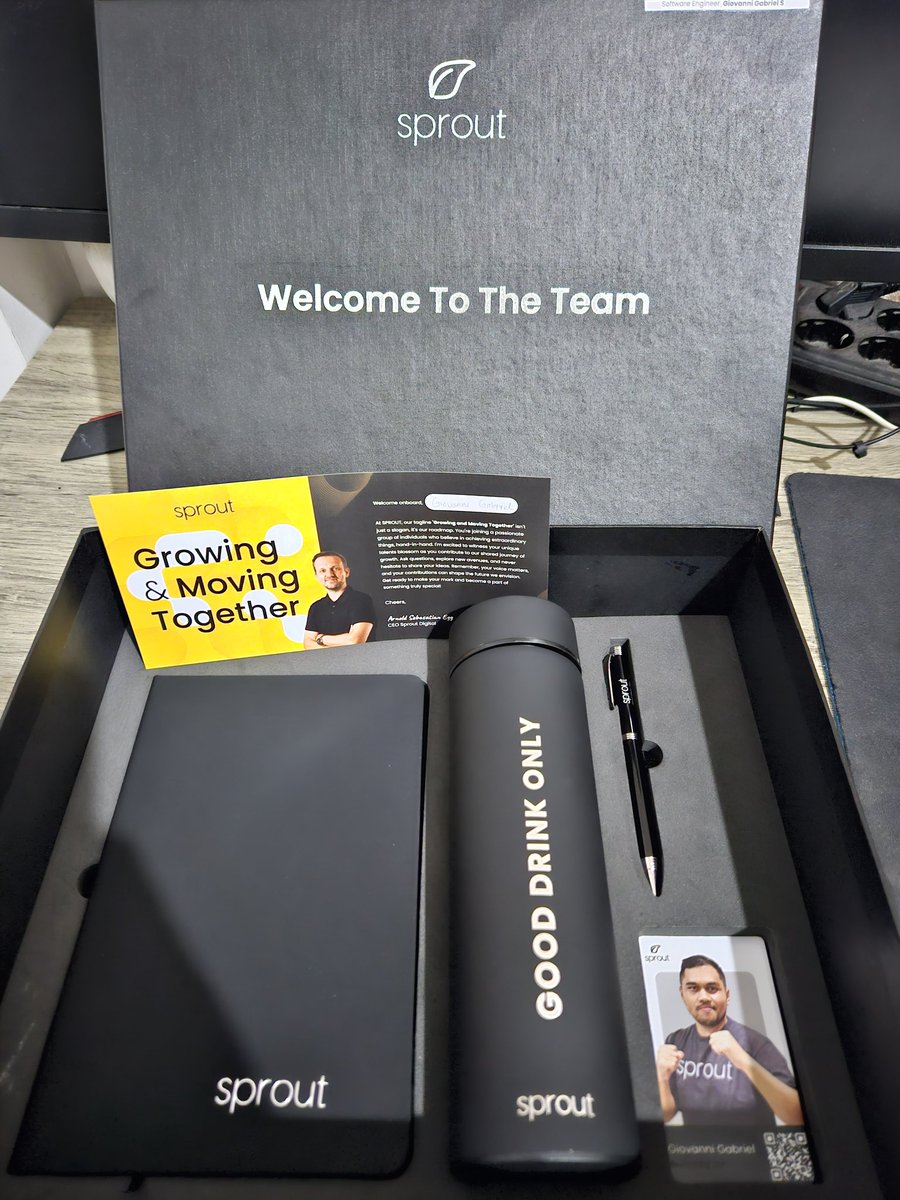 Carn_Giovanni's tweet photo. First time dapet welcome package https://t.co/BU96Xdo3i1