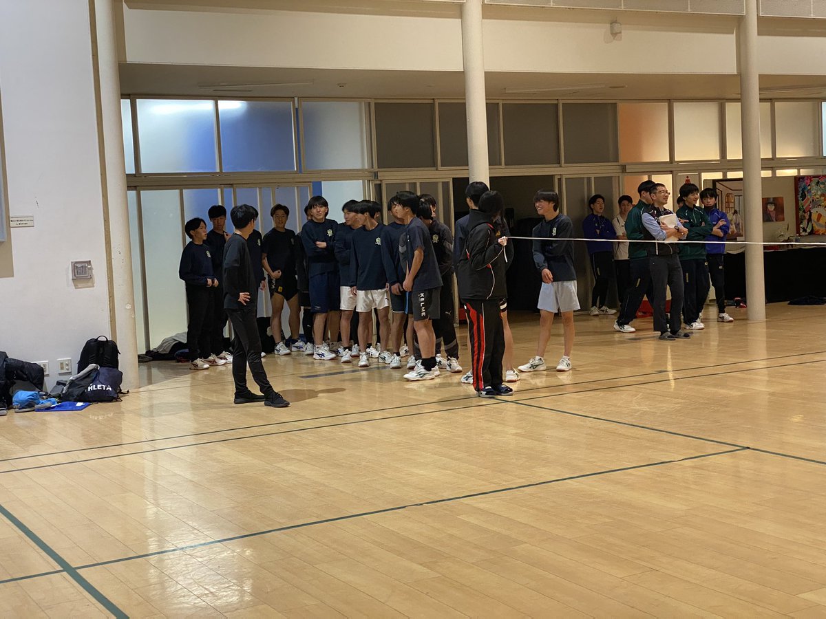 ncfc284's tweet photo. 富士リハビリテーション専門学校の赤岩 龍士先生にお越しいただき、食事の座学と筋力トレーニングの実技を行っていただきました。
　サッカー部としては何度も講義を受けさせていただき、その都度学んだことをチームで実践させていただいております。 https://t.co/gNPPRp9Ptz