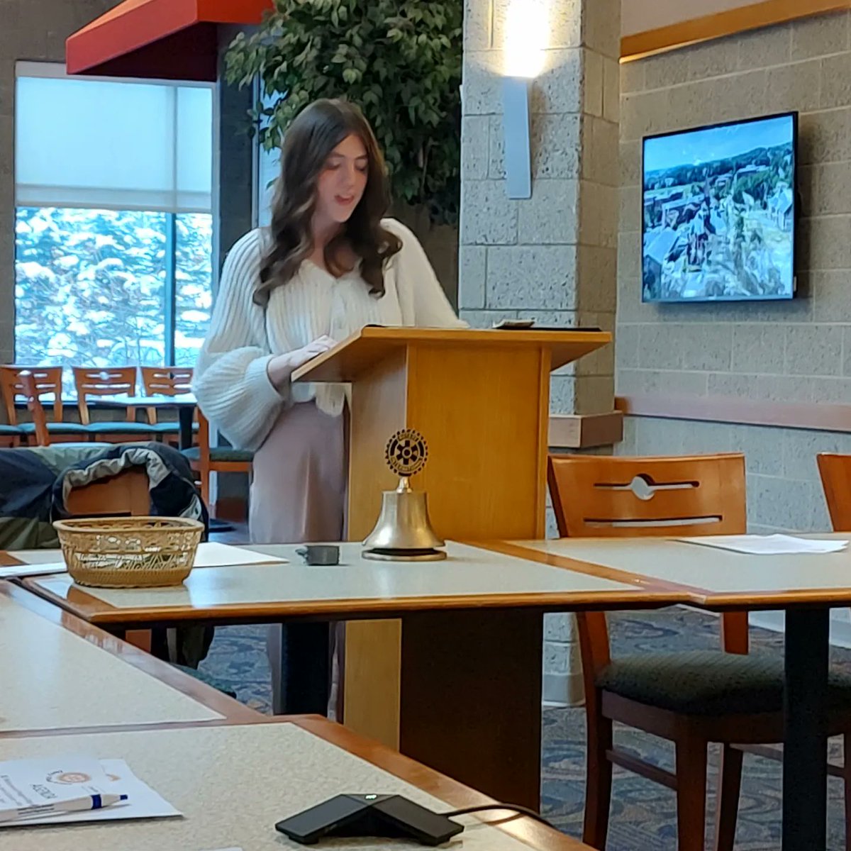 DrPowers_PA's tweet photo. Congrats Madison Campbell @derryvillagerotaryclub @pa_cte student of the month for January! #TogetherWeArePinkerton #GoAstros https://t.co/xuWXeiQKnj