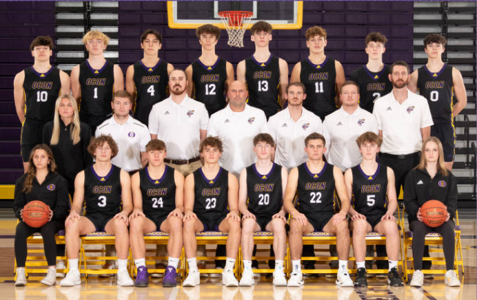Raccoon_Hoops's tweet photo. GAMEDAY! Arrowhead comes to town for a C8 battle! Pack the Dougie, get loud & Bring it!💪🏀💜
Our communities will team up to raise awareness & money for @GardingCancer & @UWCarbone as part of a special statewide prep basketball event #playingforapurpose #oconpride #1-0 #Family https://t.co/mjnPLKyJVp