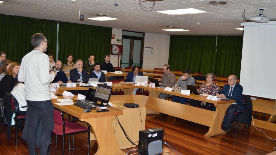 🌊A bioeconomía azul no espazo atlántico, un caladoiro de I+D para o <a href="/CampusTerraUSC/">Campus Terra USC</a> 

O equipo liderado por <a href="/luismbotana/">Luis M Botana</a> investiga o potencial uso de recursos mariños para desenvolver productos de cosmética, alimentación ou farmacoloxía

🗞️usc.gal/gl/xornal/nova…
