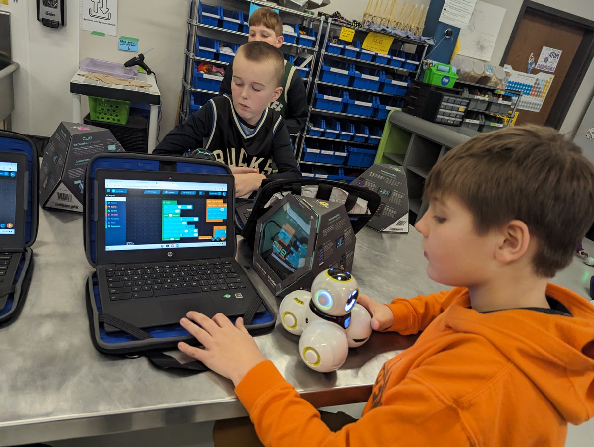 Sheb_Falls_MS's tweet photo. 5th grade STEM students are using their coding knowledge to program Cue Bots! They learned about different functions through lessons on https://t.co/50dTox3vuO and then moved on to Wonder Workshop to apply it. #SFMS https://t.co/JhVaGaUCKB