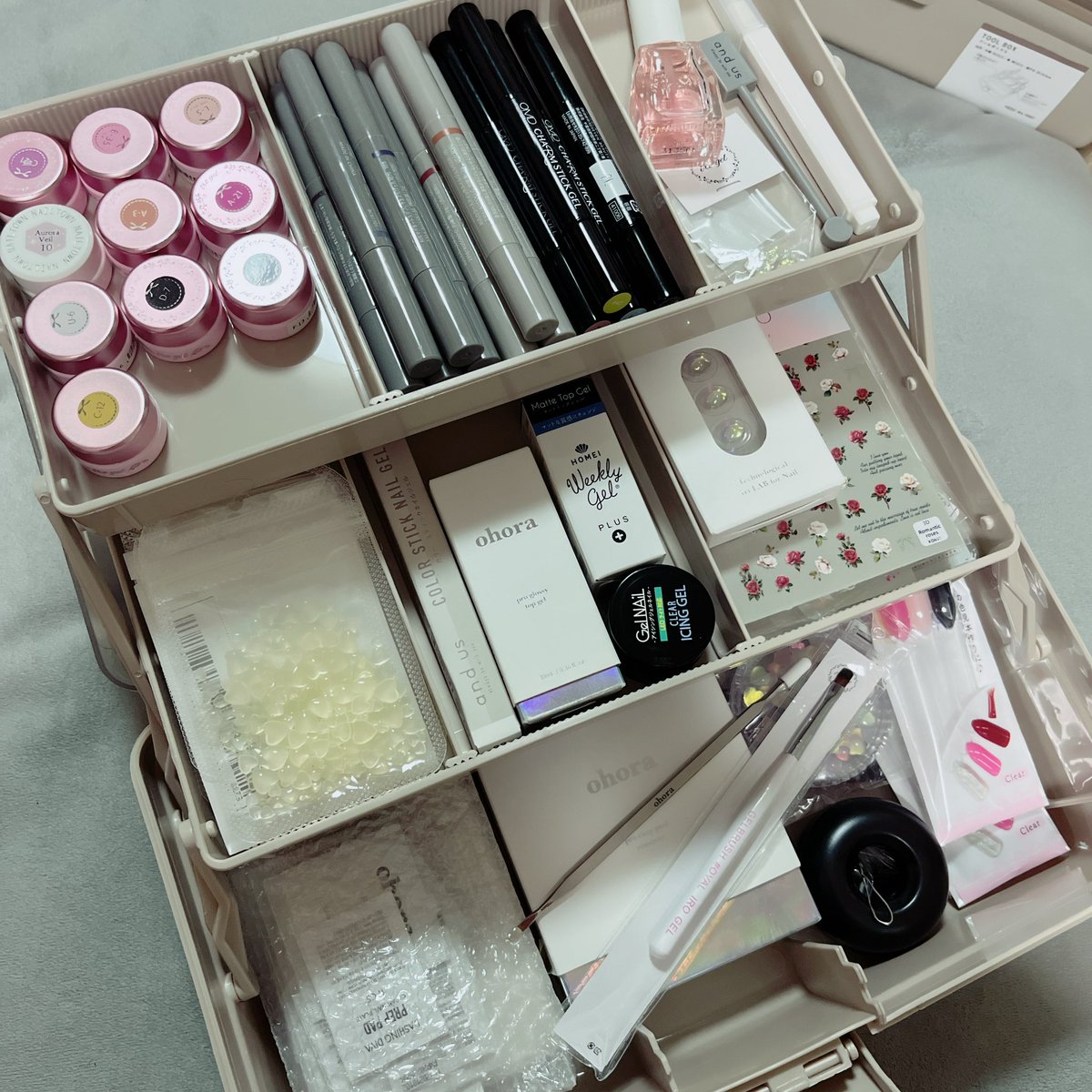 RinEn_oO's tweet photo. スリコのツールボックスに最近使ってるやつ入れてみた💅 https://t.co/qSiEe6tak6