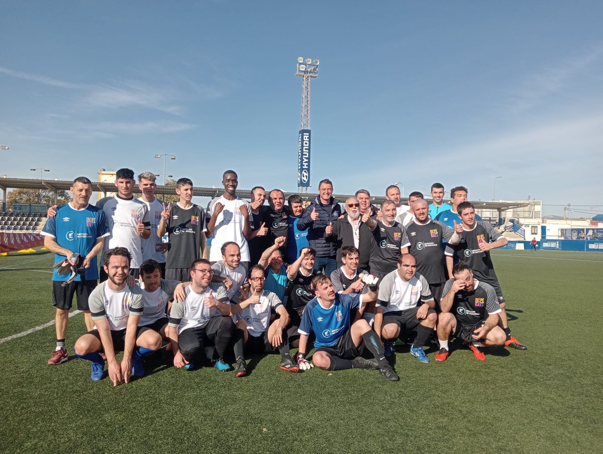 esmentcomunidad's tweet photo. Este fin de semana ha dado inicio la Liga Insuperables, una iniciativa de la Fundación de la Federación de Fútbol de las Islas Baleares (@FFIB_oficial ) que tiene como objetivo fomentar el fútbol inclusivo en nuestras islas.
#futbol #ffib #Mallorca https://t.co/ySywDp9W93