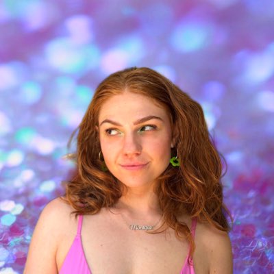 #NewProfilePic sneaky lil side eye