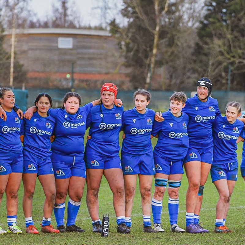 SaleSharksRugby's tweet photo. 𝙏𝙝𝙚 𝙧𝙤𝙖𝙙 𝙩𝙤 𝙚𝙭𝙘𝙚𝙡𝙡𝙚𝙣𝙘𝙚 🦈 

Our Centre of Excellence came out on top last weekend with a 24-12 win against Gloucester Hartpury’s CoE!

Jenna Fousbister, Tilley Hampson, Darcy Jenkins and Alex Rush all crossed the whitewash and Evie Eyres slotted the extras��.