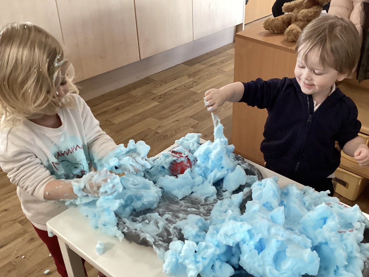 GarswoodNursery's tweet photo. Our 2 year olds enjoyed discovering new textures during their sensory exploration this morning @GarswoodPrimary #EYFS #sensory #exploration #fun #laughter #NewExperiences #MessyPlay #play #2YearOlds #Toddlers https://t.co/6X7WegmWSO