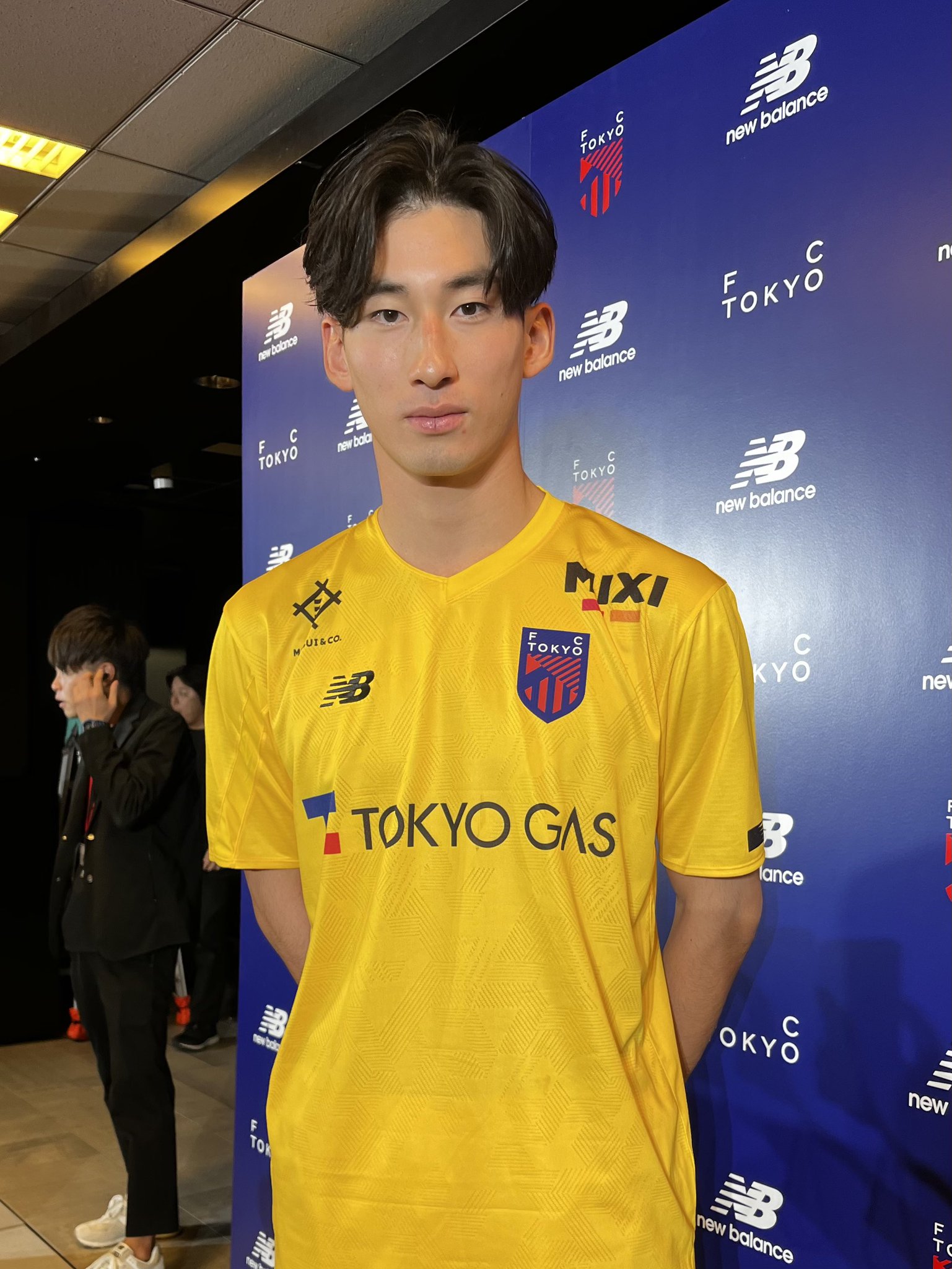 FC東京　小林将天　ユニフォーム　L GFF8CliasAAmxDO.jpg:large