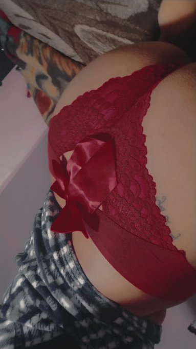 Buenos d&iacute;as. Hoy estoy a la moda coquette ☺️☺️☺️ https://t.co/onu9vOC3An