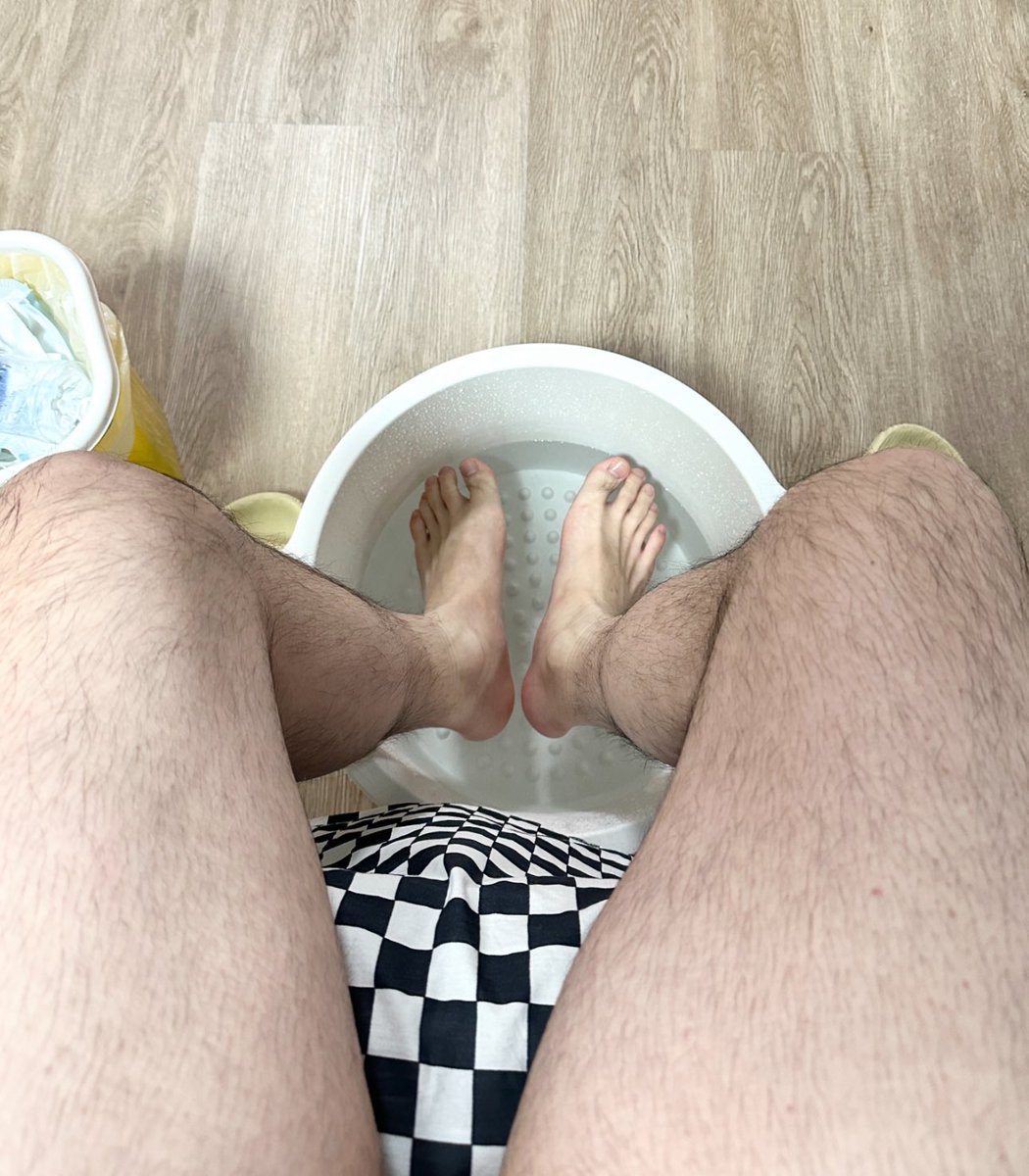 Franela_7's tweet photo. 忙完这阵我必须开张一下
约个检测的熟男然后狠狠无套内射🥵

#丝袜套 #男丝 #jb #南京 https://t.co/5Kh1Q1PsEf