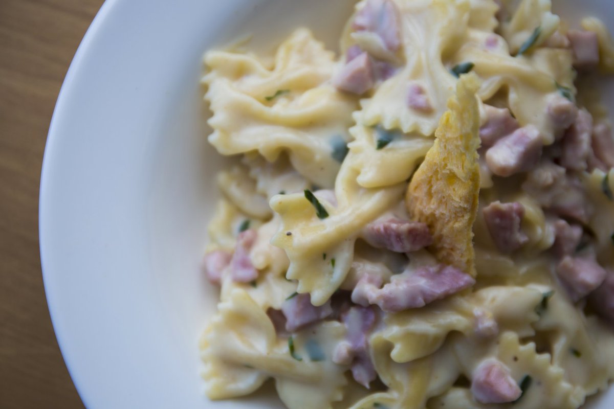 Za Za Bazaar tweet media