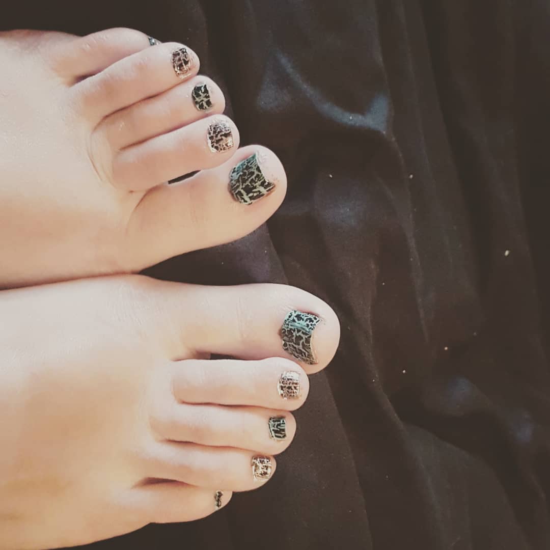 DemonaDragon's tweet photo. I need to cut my toenails today. Who wants to use them to pick your pathetic sub teeth? £80 wishtender or bank transfer.  
#RT #footslave #footworship #trashsub #findom @promo_foot @sub_sph @rt_feet https://t.co/3nMKuquDb3