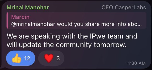 CryptoRizon's tweet photo. 🚨 Mise à jours #Casper + faillite de #IPwe 🚨

Ce qui suit est ma propre analyse mais on va suivre de prêt celle de @Casper_Labs et je ferais également une publication lorsqu'on aura plus d'information la concernant. 🧐

Beaucoup sont pris aujourd'hui dans l'ère du scrolling incessant. Tout doit aller vite, surtout en crypto, où lorsqu'un projet émerge, on assiste rapidement à des multiplications par deux ou trois de sa valeur. En période de #bullrun, cela peut même aller jusqu'à des x5 ou x10. 💹

Bien évidemment, j'aurais souhaité que ce soit également le cas pour Casper, mais avec du recul, on se rend compte que cela est peut-être dû au fait qu'ils ciblent principalement les entreprises. Lorsque j'observe des projets comme Hedera $HBAR, Quant $QNT, Algorand $ALGO, etc., je constate la même tendance. 🤔

Ainsi, si le pump n'est pas pour maintenant, il le sera plus tard. Pourquoi ? Parce que travailler avec des entreprises qui constituent l'économie mondiale signifie qu'à terme, le succès est inévitable. Il est impensable que le cours de Casper reste à 0.03$ pendant 10 ans. Soit un événement vraiment catastrophique survient et Casper s'effondre, malheureusement au détriment de tous les investisseurs, ce qui reste une possibilité. Soit ils continuent de se développer et, à terme, de véritables projets émergeront. Ces projets, toujours en collaboration avec certaines des plus grandes entreprises mondiales, ne seront pas de simples projets DeFi ou Metaverse, mais bien destinés à monsieur et madame Tout-le-Monde, via des entreprises telles que @Siemens , @IBM , @Verizon , etc. Cela prend inévitablement beaucoup de temps, mais l'enjeu en vaut largement la chandelle, et seuls les patients seront récompensés. 🌟

Pour revenir au cas où Casper ne fonctionnerait pas, si l'on parle en termes de probabilités (selon moi, les investissements se résument à cela), je dirais qu'il y a moins de 1% de chance pour que Casper s'effondre, donc plus de 99% de chances que ce soit un succès. Quand j'analyse les fondamentaux, je ne vois pas comment cela pourrait échouer. Maintenant toutes les possibilités sont à prendre en compte et en tant qu'investisseur, c'est à VOUS de poser le pour et le contre. 💭

- Une entreprise rentable : Casper est déjà rémunéré par certains de ses collaborateurs. Ils ne tirent donc pas leurs revenus du jeton $CSPR, mais bien de leurs partenariats. 💼

- Une Machine Virtuelle Spécifique : Ils ont consacré deux ans au développement de leur Machine Virtuelle afin de ne pas dépendre d'un langage de programmation spécifique, à la différence d'Ethereum avec Solidity. De ce fait, ils sont "Programmer Friendly". Grâce au WASM et à Rust, il est possible de coder dans presque tous les langages de programmation. 👨‍💻👩‍💻

- Une blockchain Futur Proof : Leur VM leur permet également d'être à l'épreuve du temps (Futur-Proof). Autrement dit, une entreprise peut facilement modifier un déploiement, ce qui est très utile. Beaucoup de projets ont des codes immuables, et c'est une bonne chose, mais pour les entreprises dont les offres, les produits et la clientèle changent constamment, il est essentiel de pouvoir revenir sur un déploiement et en modifier certaines caractéristiques. Casper le permet. 🔄

- Une blockchain Hybride : Leur VM permet aussi l'hybridation. On peut déployer un projet à la fois sur la partie privée et sur la partie publique du #CasperNetwork. C'est également un avantage majeur pour les entreprises qui ont besoin de ce type de fonctionnalités. 🌐 Imaginez une grande entreprise de santé. Elle souhaite que les clients ou les professionnels puissent communiquer de manière publique sur la blockchain, mais que les dossiers sensibles, tels que les dossiers des clients, puissent transiter de manière privée. Avec Casper, c'est possible ! À ma connaissance, aucune autre blockchain ne permet cela actuellement. Avec les autres projets, c'est soit l'un soit l'autre, mais pas les deux en même temps. 🏥🔒

- Partenariat & Vision à long terme : Un autre point important concerne le réseau de Casper. Ils font partie de @Hyperledger aux côtés de @IBM et d'une centaine d'autres entreprises renommées. Ils collaborent avec les Émirats Arabes Unis, avec une ville de Chine (Fuzhou, si ma mémoire est bonne), et avec une région de l'Inde (Telangana). Ils participent à des dizaines d'évènements dont parfois ils sont eux même les organisateurs comme le HUB à Davos d'il y a 2 semaines. 🌍🤝

- Évolutivité : Le réseau Casper est conçu pour être hautement évolutif, permettant de traiter un grand nombre de transactions rapidement et efficacement. Les déploiements des inscriptions sur le réseau il y a un mois en sont la preuve. Cette évolutivité est cruciale pour répondre aux besoins des entreprises et des utilisateurs à mesure que la blockchain devient de plus en plus populaire. ⚡

- Coûts de Transaction Réduits : Les frais de transaction sur le réseau Casper sont conçus pour être plus bas par rapport à d'autres blockchains majeures, rendant le réseau plus accessible et abordable pour les utilisateurs et les entreprises. Preuve à l'appui une fois de plus, les inscriptions sur Casper. Lorsque nous avions atteint les 100k transactions dans la journée, les frais étaient toujours les mêmes, de l'ordre de quelques centimes seulement. Sur Ethereum c'est combien déjà ? Je prends l'exemple de Ethereum car il est extrême mais même comparé à d'autres blockchains, Casper est très peu cher. 💰

- Mise à jour du réseau sans Fork : Casper a la capacité de se mettre à jour sans avoir besoin de réaliser un fork (scission) de la blockchain, ce qui maintient l'uniformité et la stabilité du réseau tout en permettant des améliorations continues. 🔄

Tout cela sans prendre en compte que Casper 2.0 sera encore plus performant et je suis personnellement convaincu qu'à partir de cette mise à jour, tout devrait pouvoir s'accélérer sur le réseau. Ils ont pris du retard et c'est malheureux mais c'est comme ça. Ils ont écouté la communauté et ont sorti une roadmap pour nous tenir informé des prochaines mises à jour importantes. Et aujourd'hui même a eu lieu la mise à jours "Peregrini" sur le Testnet. Le déploiement sur le mainnet étant prévu pour le 8 février. 🌟