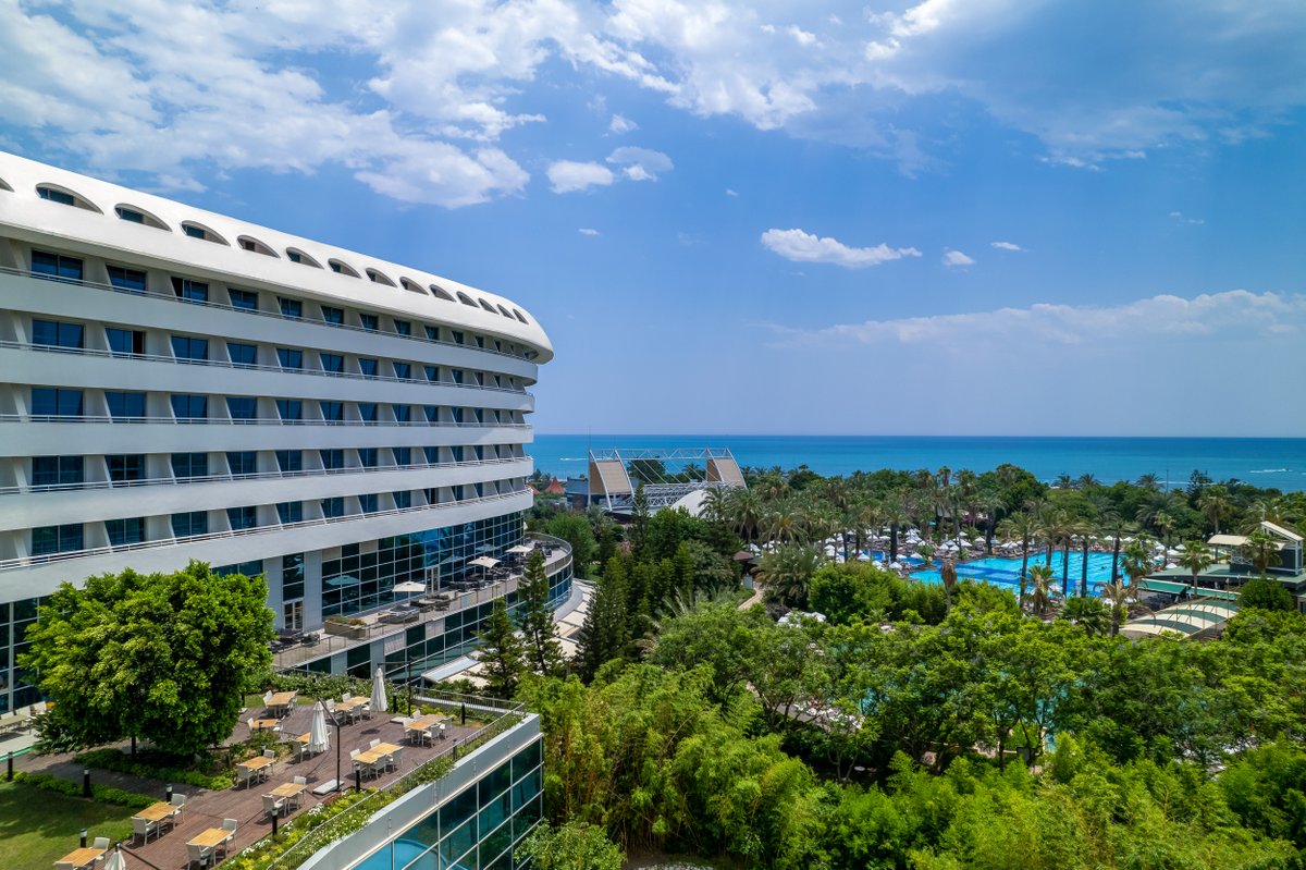 The perfect ambiance of our hotel and its harmony with nature will make your vacation truly exceptional. Booking: bit.ly/concordedeluxe… ‌ . #ConcordeHotels #ConcordeDeLuxeResort #MükemmelUyum #PerfectionHarmony #PerfekteHarmonie #ИдеальнаяГармония