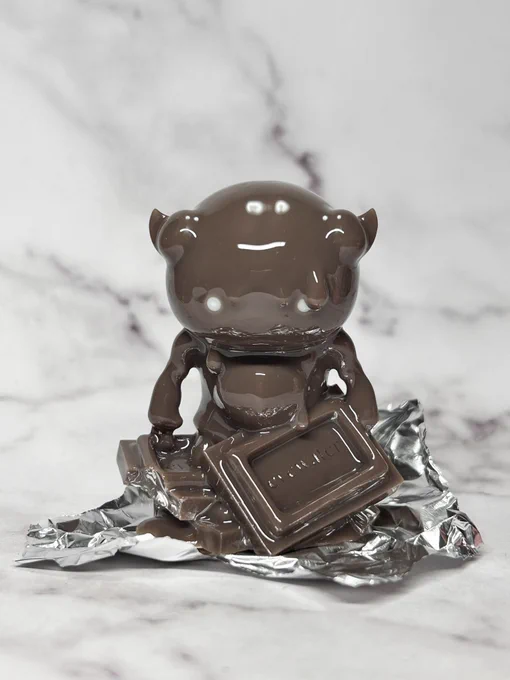 新作パグトロトロン チョコレート。「チョコトロン」完成品。ワンフェスにもっていきます。※食べられません。UVレジン製ですw#WF2024冬 #ワンフェス2024冬#WF2024W 