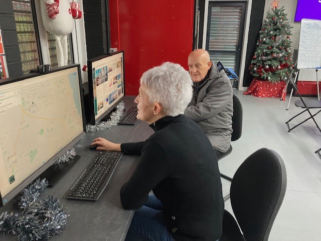 🌐 Sunderland's Community Digital Health Hubs set to revolutionise digital access &amp; provide:

⚡Free Wi-Fi 
🖥️Digital devices 
🆓Free data &amp; SIM cards (if eligible) 
👩‍💻Skills support from Tech Mates 

👉Find your hub: orlo.uk/vmYWT  

#CityOfSmart #DigitalInclusion