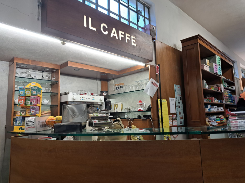 Oggi alle 18 i comunicatori #iononrischio della PA di Siena, insieme alla professoressa Cecilia Viti #unisi, parteciperanno all'incontro del Circolo Culturale Il Caffè per parlare di terremoto ed alluvione presso la Libreria Becarelli a Siena. Non mancate!