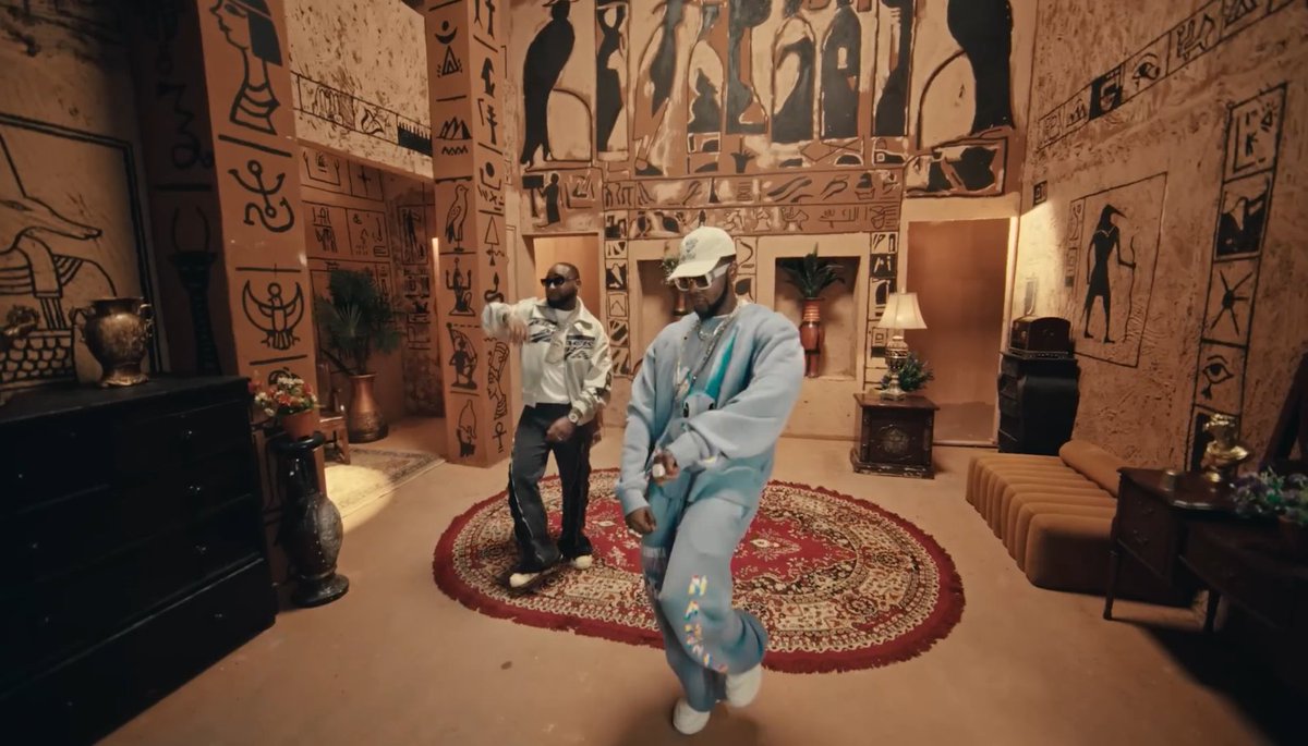 937RhythmFm's tweet photo. 🚨NEW VIDEO ALERT🚨
Kizz Daniel Feat. Davido – Twe Twe (Remix)
https://t.co/ybdthjxBiI 🔥🔥🔥
Cc @KizzDaniel @davido
#RhythmEntertainment #KizzDaniel #Davido #TweTweRemix https://t.co/6ZxHzTgW7X