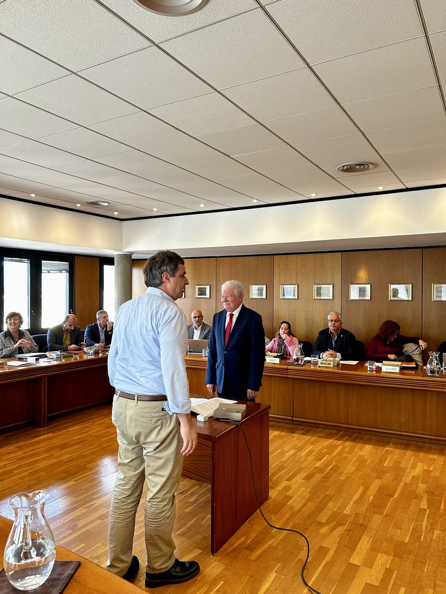 PSOE_CALVIA's tweet photo. 🌹 ¡Miguel Mañez ya es concejal socialista en el Ayuntamiento de Calvià! https://t.co/Vyfo3lIxsY