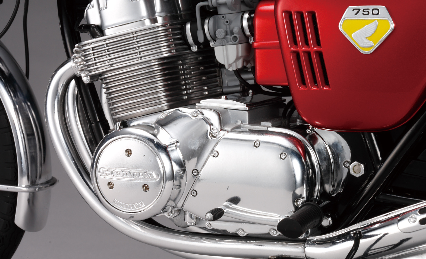 1/4スケールで伝説のナナハン「ホンダCB750FOUR」の“K0”を