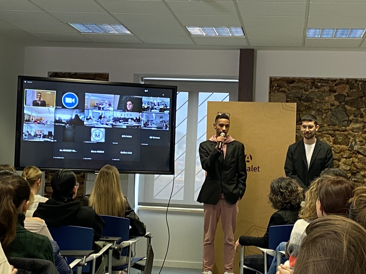 Els estudiants diuen la seva: sostenibilitat sí a preus assequibles per no caure en el Fast Fashion ⁦<a href="/futura_fp/">FuturaFP</a>⁩ ⁦<a href="/impulsfp/">ImpulsFP 💡</a>⁩ ⁦<a href="/educaciocat/">Educació</a>⁩