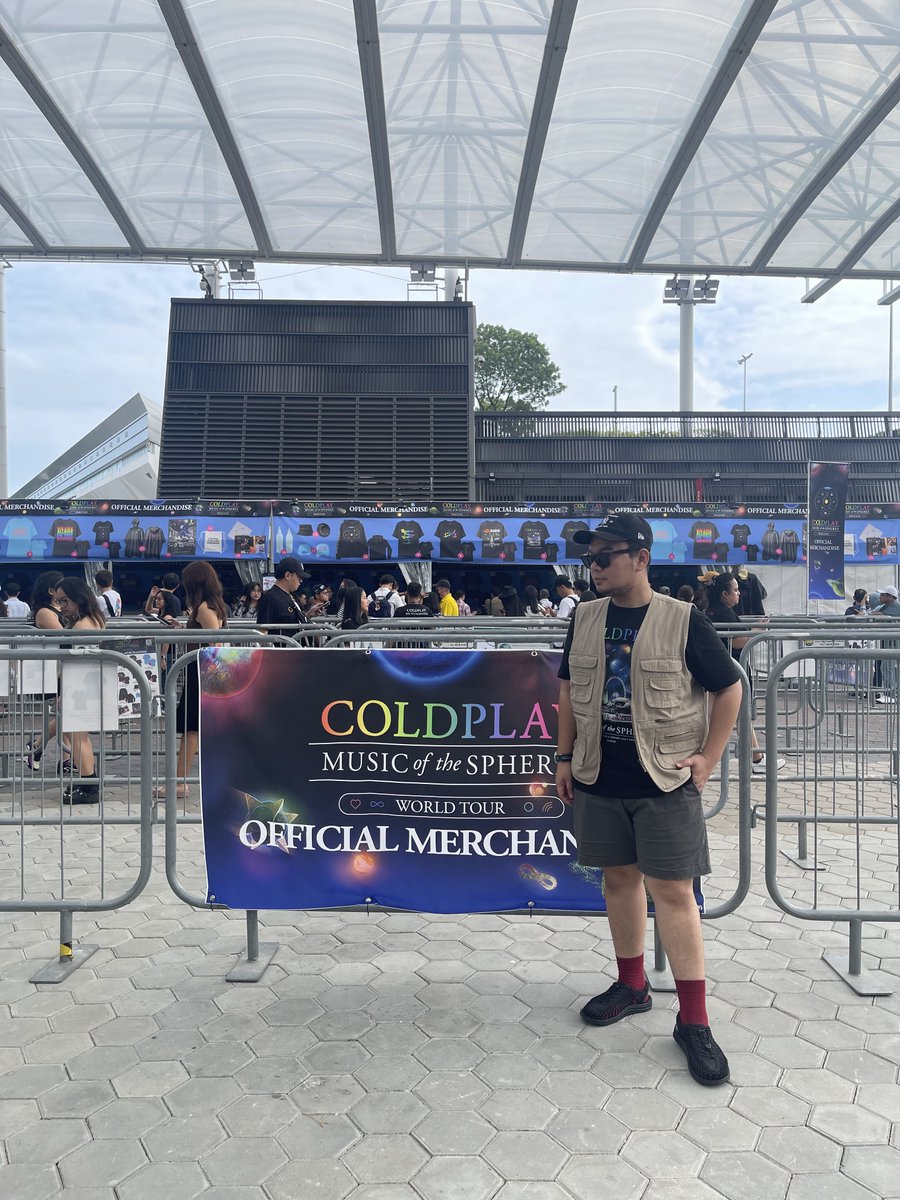 arfdy12's tweet photo. Well well well, guess who’s going to see Coldplay live tonight?
Aaaakkkk can’t wait to sing my heart out!
#ColdplaySingapore #ColdplaySG #COLDPLAYinSG #ColdplayinSingapore @coldplay https://t.co/BB42DsFJ9d