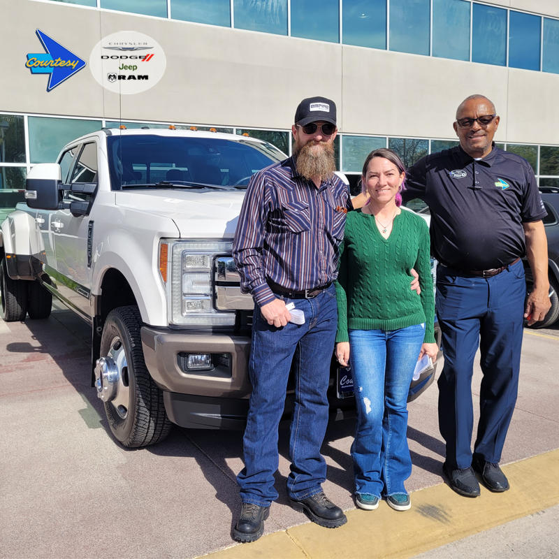 CourtesyCDRSS's tweet image. Thomas Simpson need a truck for hauling &amp;amp; towing in #SpringervilleAZ, and Marvin Read got him into this awesome 2017 Ford F350 Super Duty.  Interested in a quality #CourtesyCDJRSuperstitionSprings vehicle, call Marvin at 480-569-2991. #TheCourtesyWay #CourtesyCDRAZ #Marvin4aCDJR