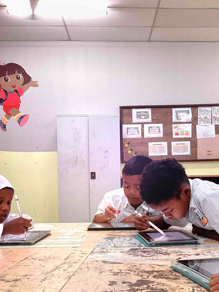 GM everyone🌞 

We successfully guided our students to submit their entries for the MDEC x <a href="/pentas_io/">Pentas | NFT Marketplace</a> digital assets onboarding initiative yesterday.

School of NFT is a community driven initiative helping young students with access to digital art creation and quality education.