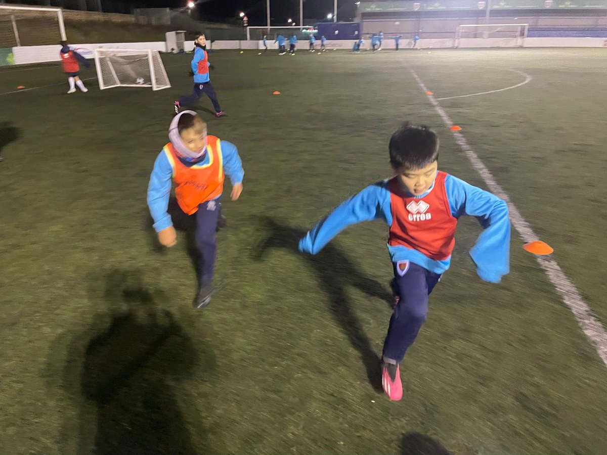 WakatakeGroupJP's tweet image. 今シーズン@wakatakegroup は@cdnumancia と非常に良い関係性を築くことができました🤝

日々選手たちのケア、そしていつも選手たちの様子や写真をたくさん送って下さるヌマンシアの皆様、本当にありがとうございます！これからもよろしくお願いします🙏

#immersionprograms
#VamosWakatake