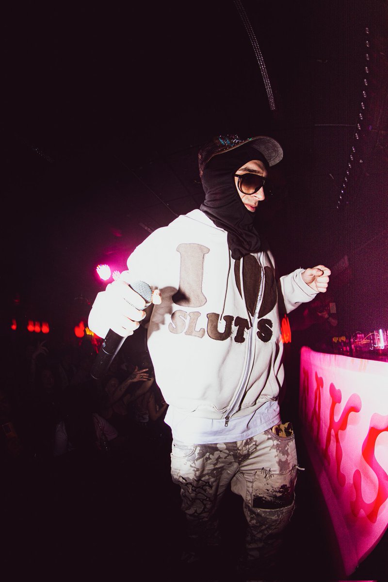 josemica tweet media