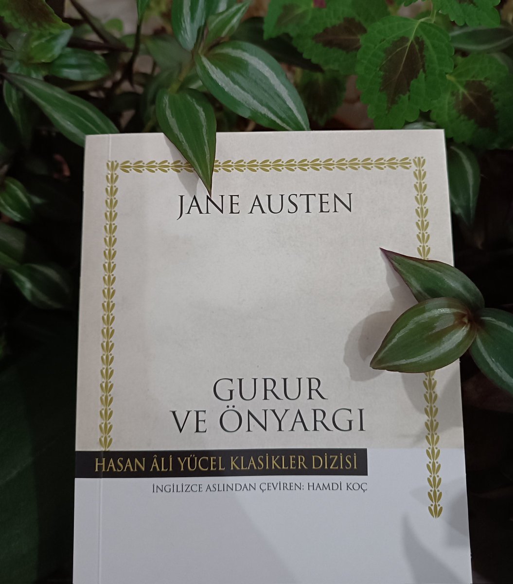 "Doğrusu okumak gibi tatlı bir şey yok! Başka her şey insanı kitaptan daha çok yoruyor!.. Kendi evim olduğu zaman müthiş bir kütüphanem olmazsa mutsuz olurum."