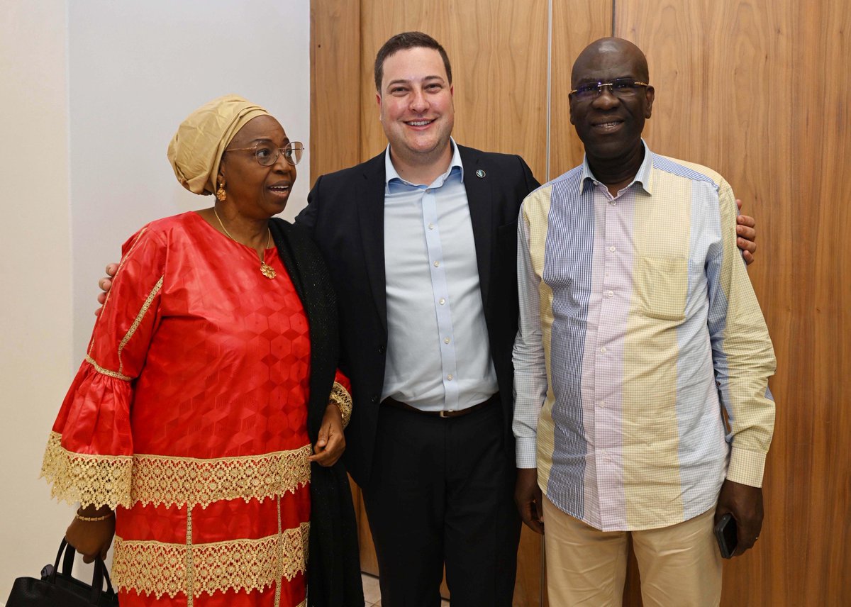 Dozens of Mayors from African cities are convening in Cape Town this week for the African Mayoral Leadership Initiative 2024. We warmly welcome city leaders from Kenya, Senegal, Zambia, Ghana, and more! 🇿🇦😄

I hope the programme this week is fruitful for all participants. Have a