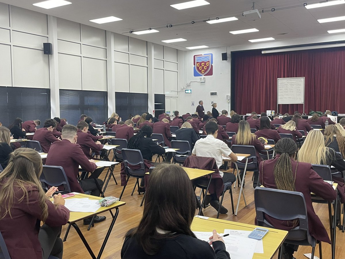 BroadlandsMaths's tweet photo. Maths Mock Paper 2 is underway! 
So much focus in the room! 📚🧐
#oneaet #success https://t.co/W3iIshRtks