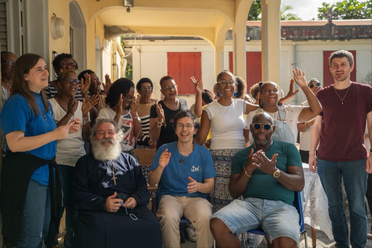 NDML est actuellement en mission en Martinique ☀️ Les fruits sont abondants ! 🍍🍉🥭
Quelle foi ! Quelle gloire !
Nous rendons grâce à Dieu ! 🙌🏻