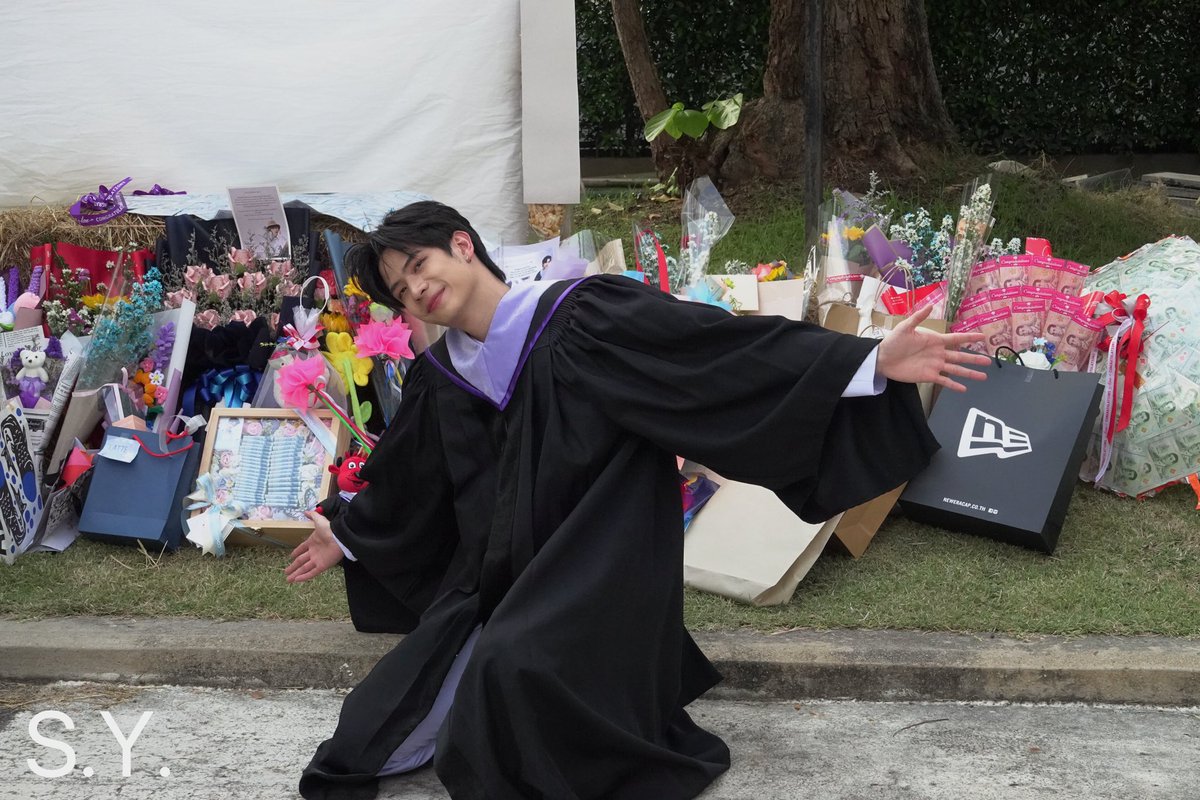 idol_sy69's tweet photo. Congratulation Latte ☕️
Have a successful career path in the future 💪🏼❤️
#LatteTNC
@latte_tnc
#LatteGraduationDay https://t.co/haqTi7QleU