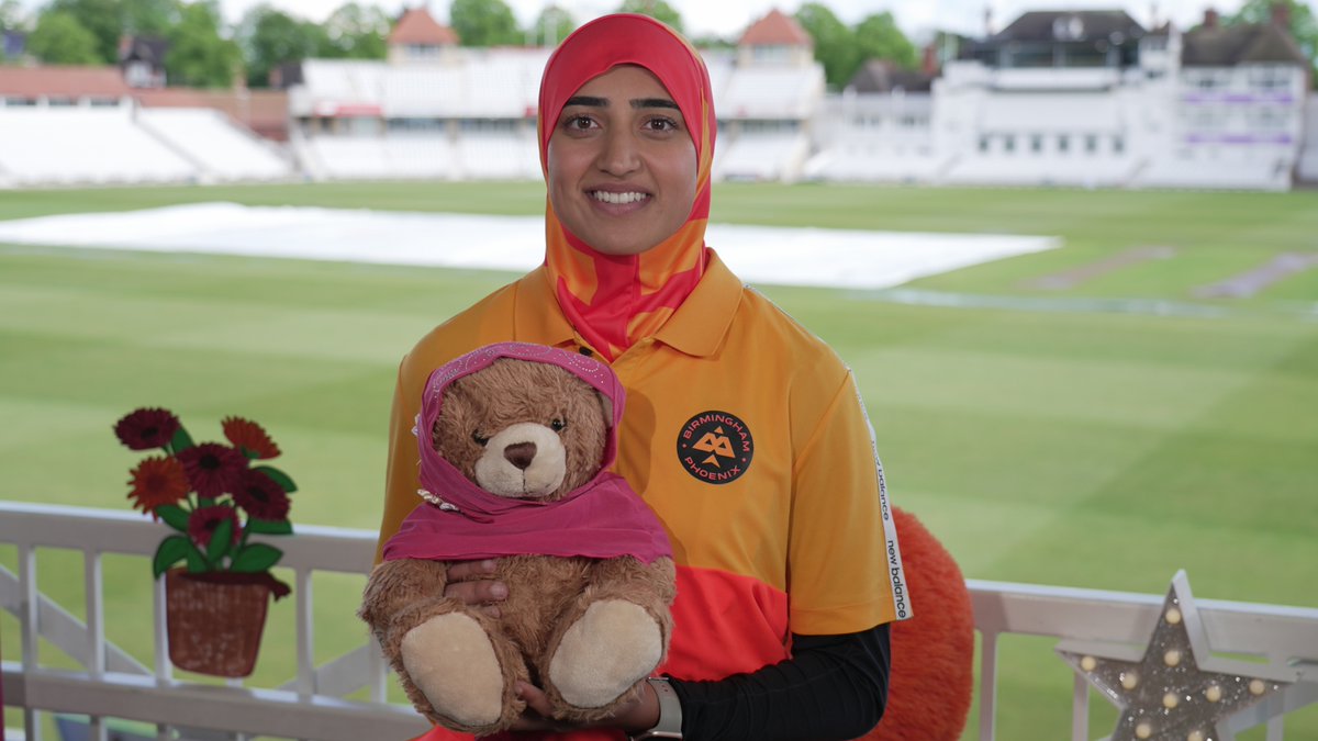 📚 Cricketer Abtaha Maqsood returns to @CBeebiesHQ to read a Bedtime Story for World Hijab Day From Trent Bridge Cricket Ground, Abtaha reads Under My Hijab by Hena Khan and illustrated by Aaliya Jaleel Find out more ➡️ bbc.co.uk/mediacentre/20…