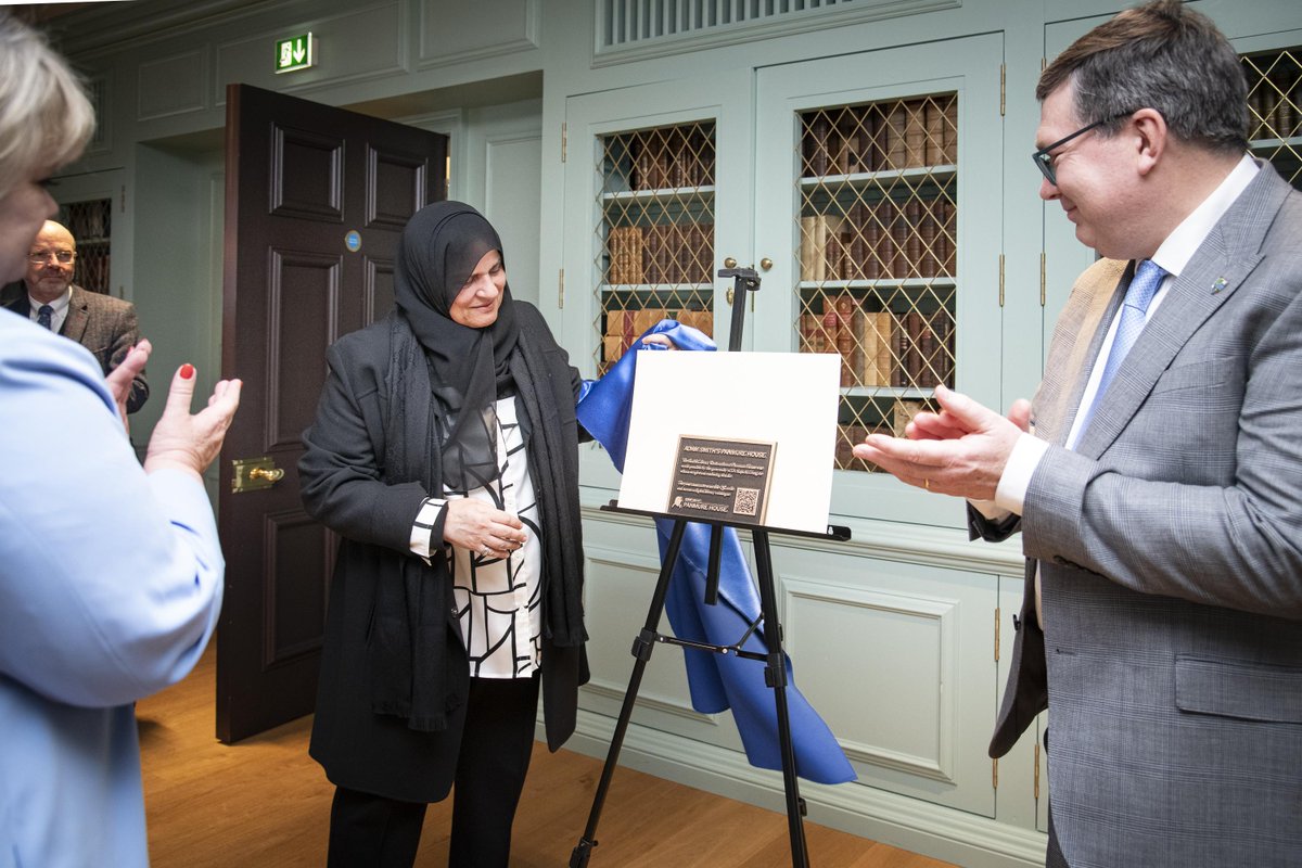 HWUNews's tweet photo. 🏴󠁧󠁢󠁳󠁣󠁴󠁿Heriot-Watt’s Panmure House has launched the 18th century library of Adam Smith with replicas of 84 books the Scots economist was known to have owned. 📚📚

More here: https://t.co/acaWAaCRT2

#HeriotWattUni #AdamSmith #business @AdamSmithHouse @EBS_GLOBAL https://t.co/5Jr6fyXhej