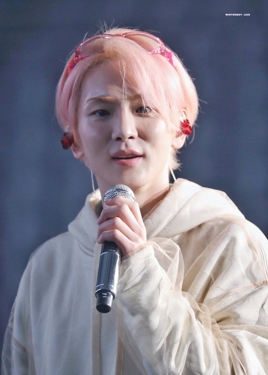 Winterboy_1209's tweet photo. 240127 키랜드 KEYLAND 

ㅇㅁㅇ......귀여워
왤케말랑이같지 ˚₊·—̳͟͞͞♡ 

#샤이니 #SHINee  #KEY #키 #기범 #김기범 #キー https://t.co/tWoX4nKoNS