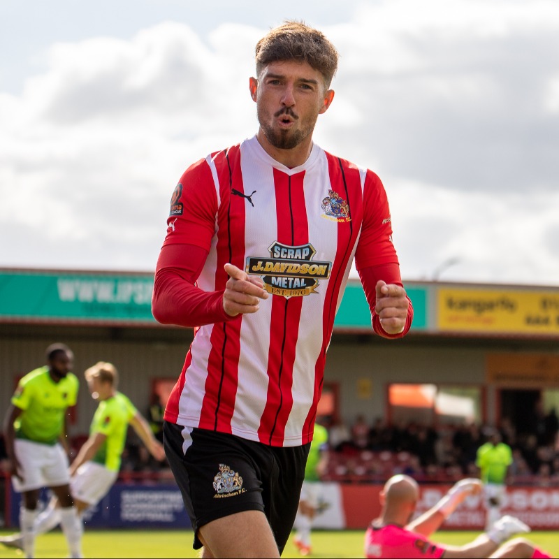 altrinchamfc's tweet photo. 🚨 We are absolutely DELIGHTED to announce the permanent signing of @ANewby10, subject to FA ratification 🙌

📸 @altymoore1