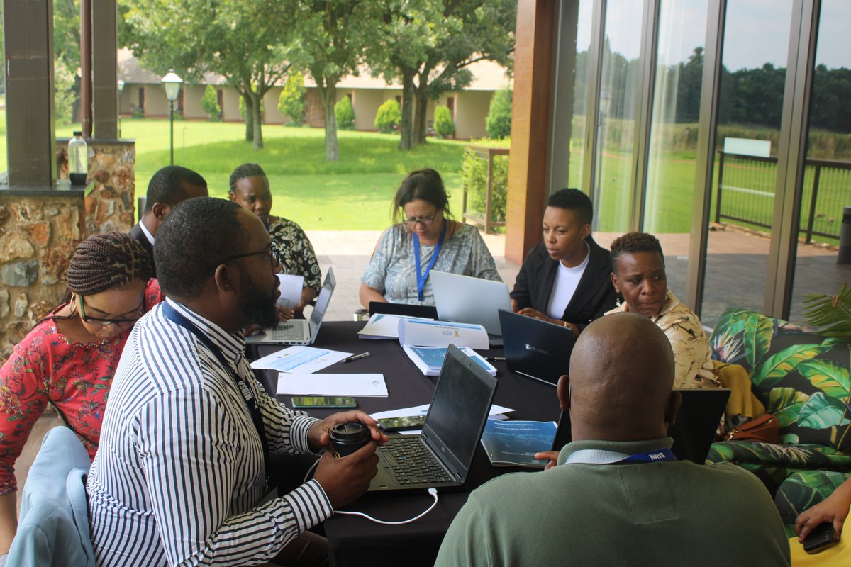 IOMCOpretoria's tweet photo. @IOMco_SA, through #EuropeanUnion funding, organised a workshop for by the #SAMM project, to validate South Africa's #Migration Profile report. Great collaboration w/ government, academia, &amp; international organizations on Jan 29-30, 2023! https://t.co/rCCxJBo92a