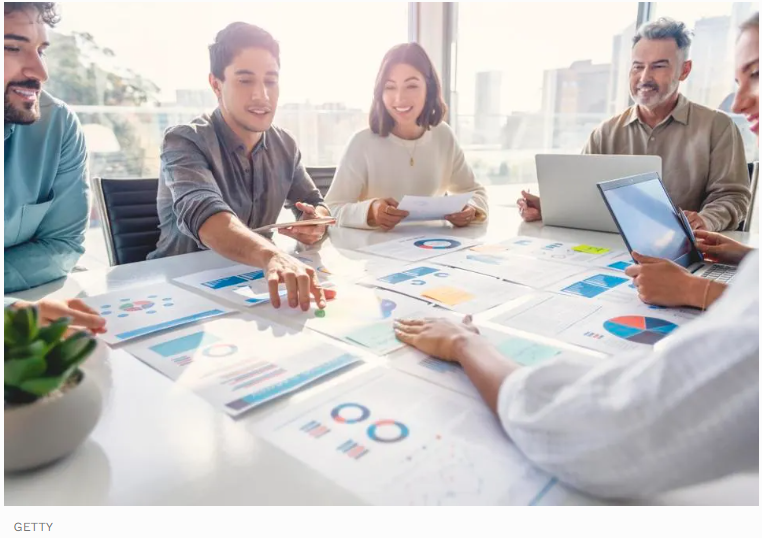 Macu_gs's tweet photo. SAS CMO Jenn Chase explains in this article for Forbes that when lines of business -- for any organization -- are siloed, the best work can't be done. Particularly for #marketing. https://t.co/7Yq4pxn9jA https://t.co/NsFk3aW0PM