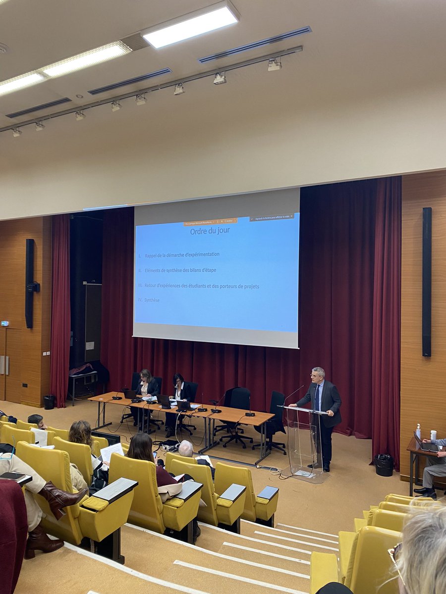 Louise_UNAEE's tweet photo. présente hier au ministère @sup_recherche pour faire le point sur les expérimentations en cours pour les formations paramédicales 

@UNAEE continue de suivre les expérimentations dans vos IFE, qui témoignent d’un besoin urgent d’une reingenierie de nos études ✊ https://t.co/qPwGHvrmcJ