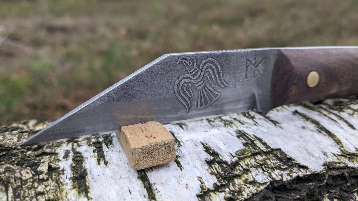 CastricumKnives's tweet photo. Handmade 17cm full tang germanic norse seax knife with walnut handle.

€129 check the link in my profile.

O2 Steel

Blade Length: 8.5cm

Blade Thickness: 3.4mm

Blade Height: 24mm

Handle Length: 8.5cm

Handle Thickness:14mm

Handle Height: 22mm https://t.co/dWzLgAqRHH