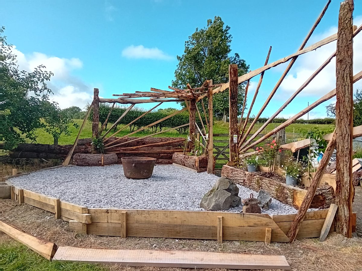 Thank you Su for sharing these images of what you have creating with some of our timber. We think your garden is beautiful!

#sawmill #logs #logging #saw #forestry #UKforestry #timber #timbermill #milling #wood #woodworking #timberframing #timberframedbuilding #woodmerchant