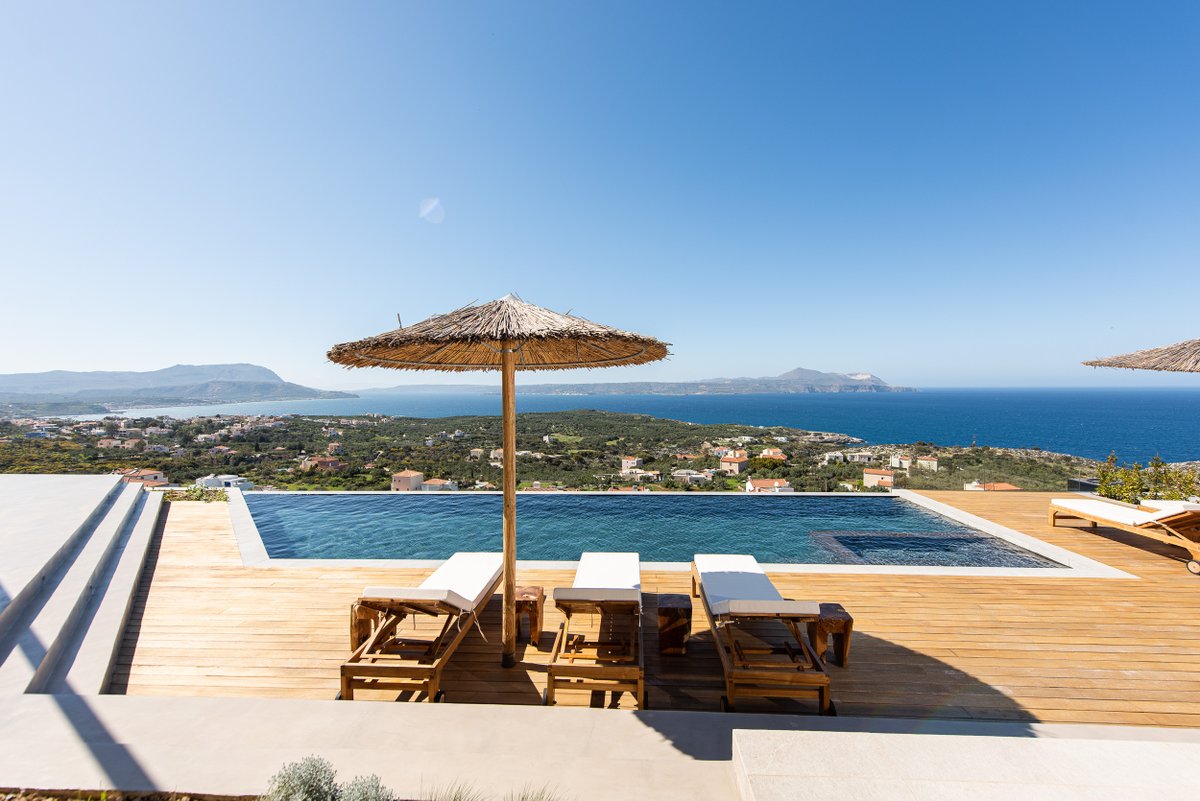 EliteGreekVilla's tweet photo. Unwind at Luxury Villa Milena, our stunning villa with breathtaking sunset views over Chania Bay.

#luxuryretreat #sunsetviews #cretevillas #luxuryvillas #vacationrentals https://t.co/lIi2Sjt6GD