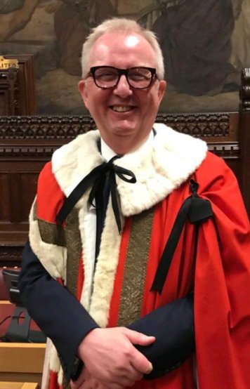 tykestakeonit's tweet image. Can anybody think of a reason why we shouldn't abolish the House of Lords.🤔 #Abolishthehouseoflords