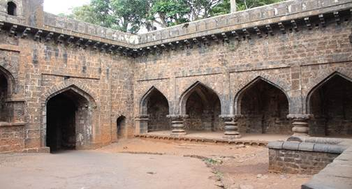 PIBMumbai's tweet photo. “Maratha Military Landscapes of India” will be India’s nomination for recognition as UNESCO World Heritage List for the year 2024-25

📙https://t.co/LCu6dndZ1M https://t.co/T2eCnU39mG