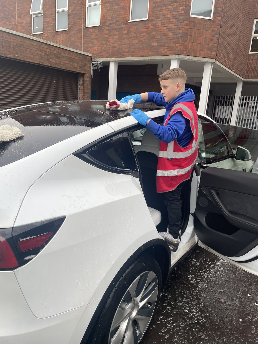 JamieMcM99's tweet photo. Fantastic week at Whitehill Car Wash. Cleaning a Tesla and Audi Q7✅. To top it all off we saw Ruairi receiving Valeter of the month from @carvaletglasgow🏆. Well done for all your hard work!💙

@jamie57539237 
@WhitehillSec 
#TeamWhitehill🏆 
#HubInTheCommuity💙 https://t.co/S84SGaBZ4c