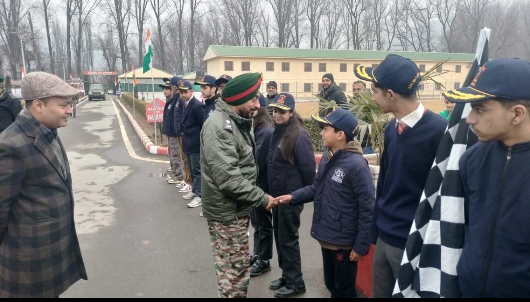 Maj Gen PBS Lamba, GOC 31 Sub Area, flagged off an Educational Tour from APS BB Cantt Srinagar to Jammu, Amritsar, Jallandhar & Chandigarh for 17 local students of Kashmir. The tour will help students to understand the rich culture heritage of India & its historical significance